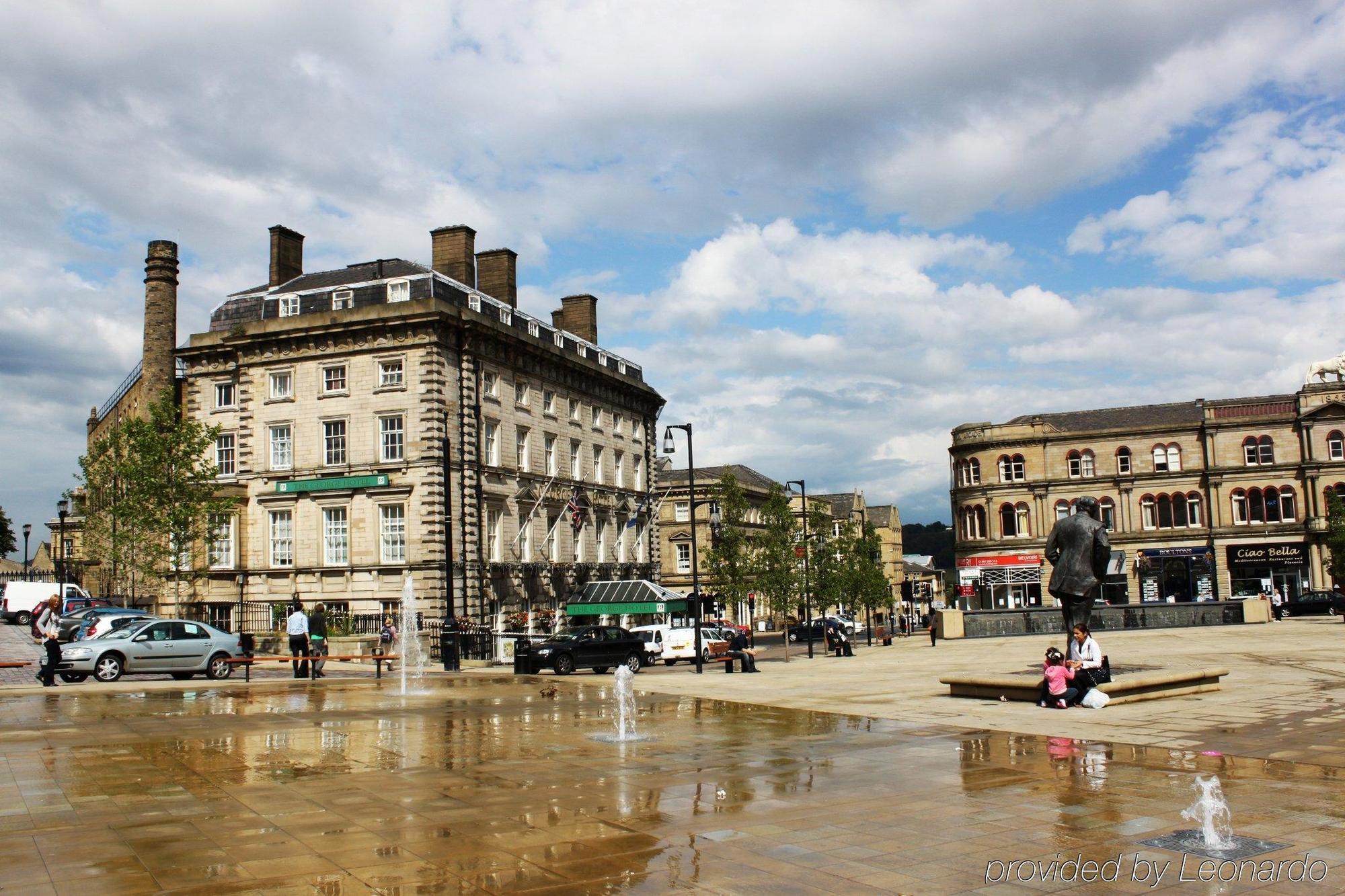 The Huddersfield Hotel Exterior photo