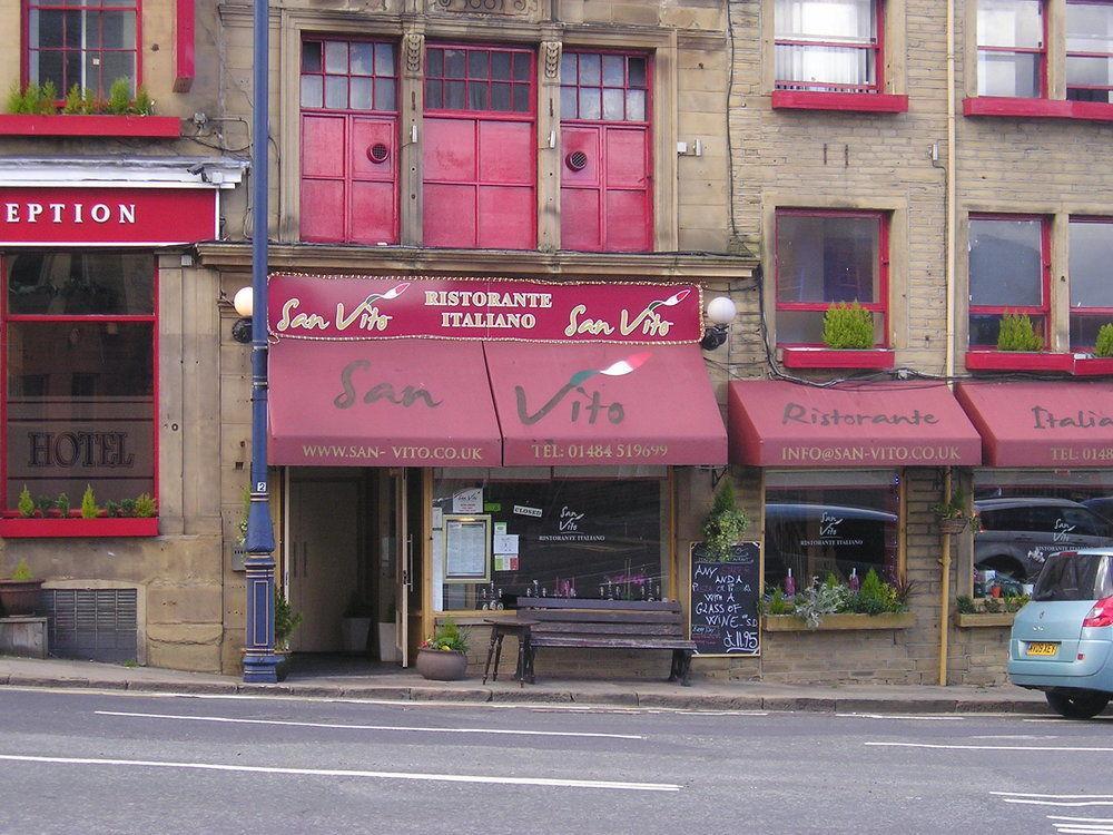 The Huddersfield Hotel Exterior photo