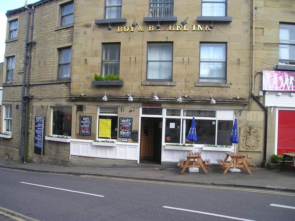 The Huddersfield Hotel Exterior photo